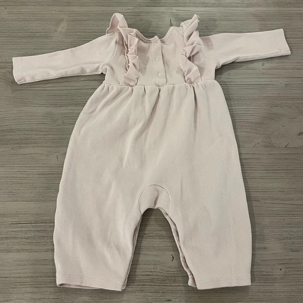 EUC ruffle rib stretch cotton romper from Nordstrom - Picture 3 of 6
